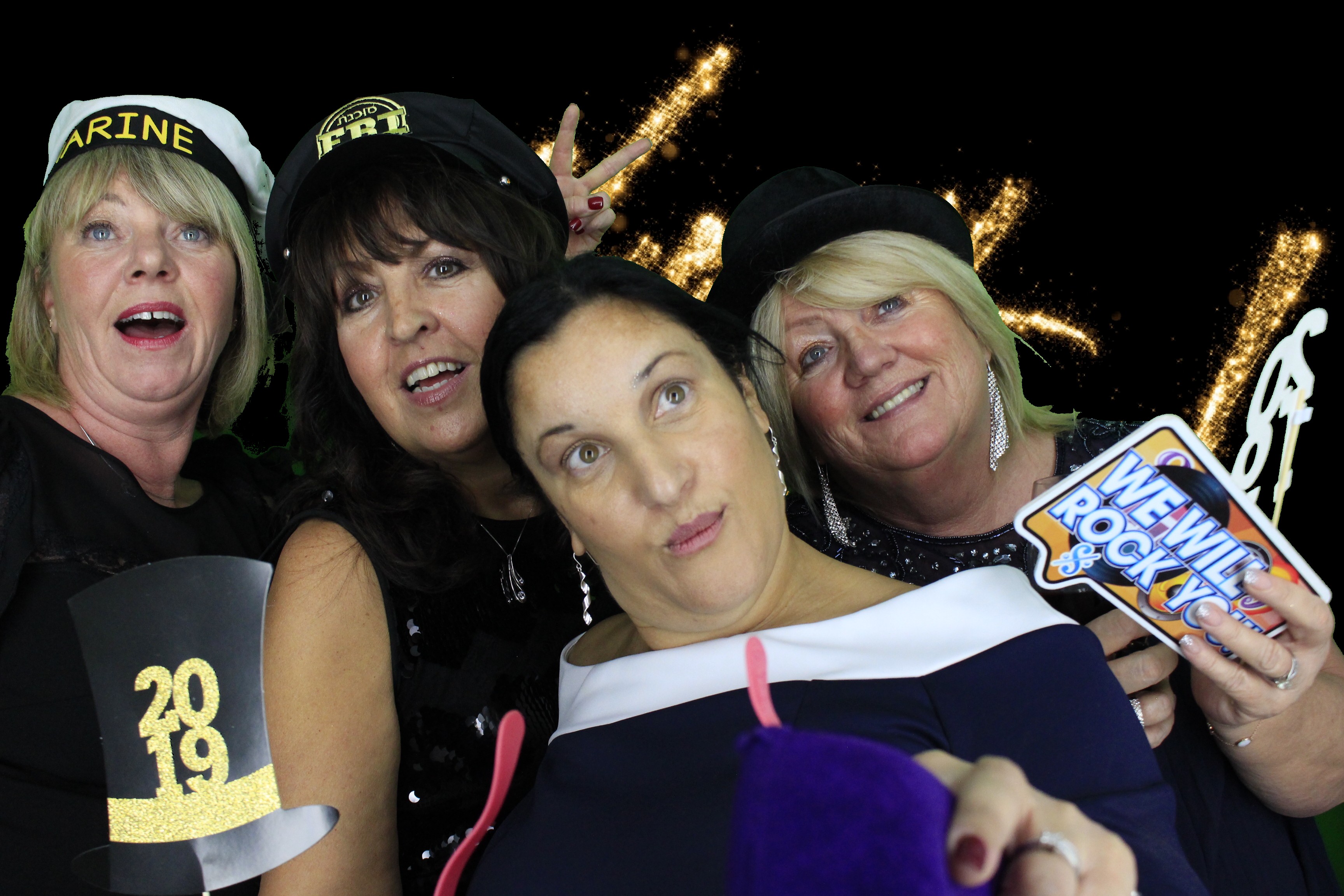 New Years Eve Party Silvermere | View more photos from the event at gallery.myphotoboothexperience.co.uk/u/MyPhotoBoothExperienceLtd/New-Years-Eve-Party-Silvermere